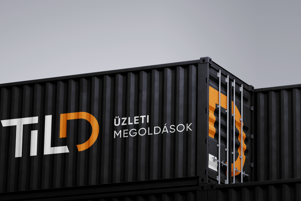 TILD Üzleti Megoldások Kft. feliratos szállítókonténer